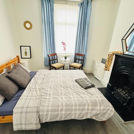 ליברפול Entire 3 Bedroom House- Free Parking מראה חיצוני תמונה